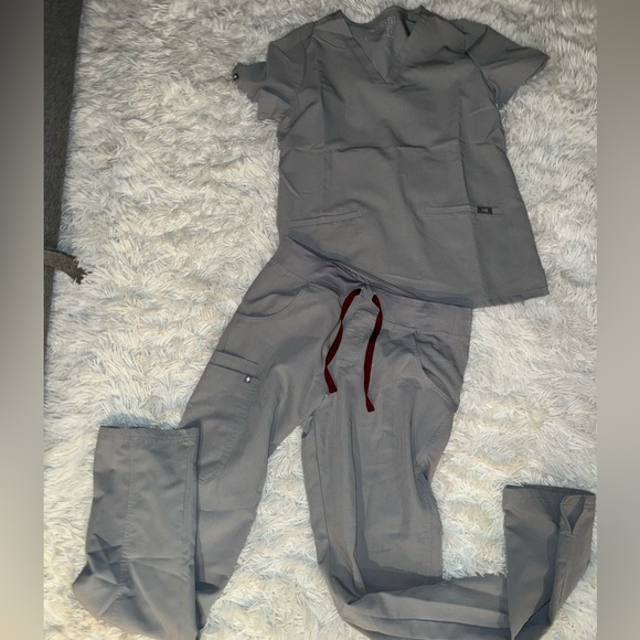 FIGS CEMENTSET👽🐭 - Picture 2 of 2